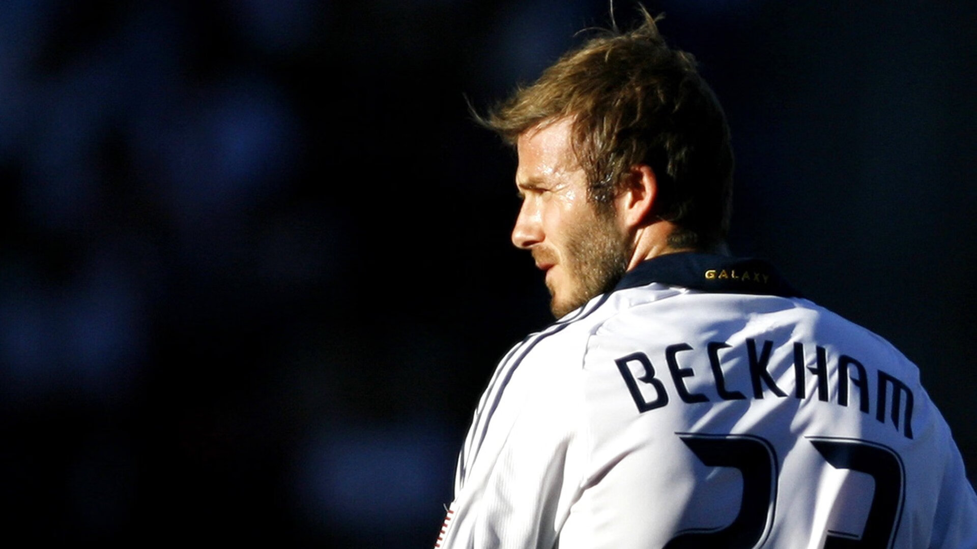 开云体育中国-年度焦点之战，乌克兰淘汰赛过关，欧洲棋局再添变数  第2张