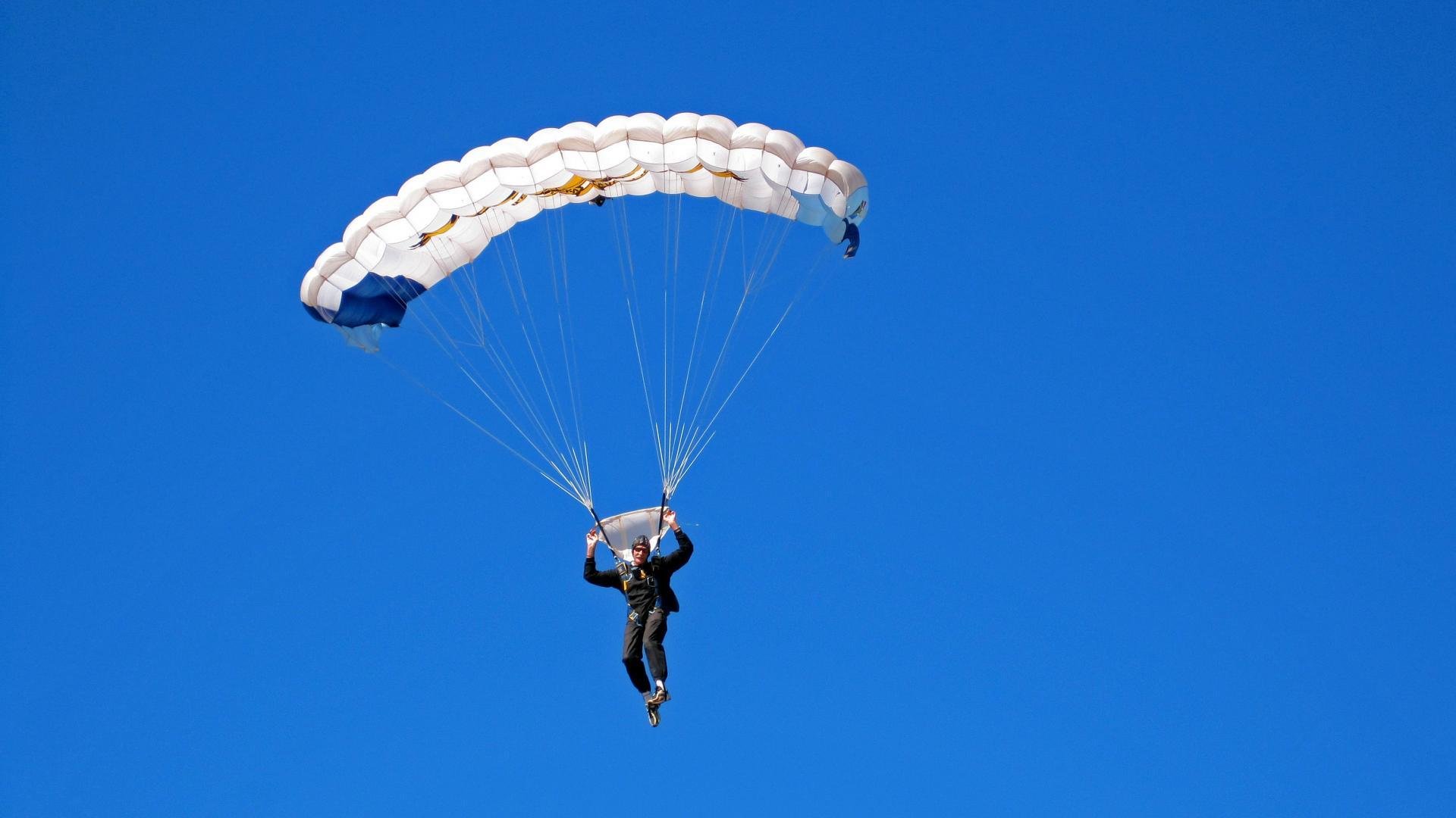 开云APP-米切尔爆发，当魔术巅峰对决照进深圳队的现实困局  第2张